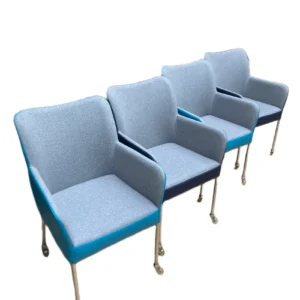 4 demo eetkamerstoelen 'Bert Plantagie'